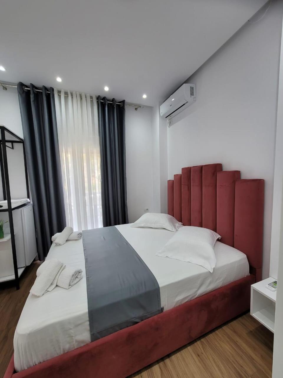 Luxury Room'S By Lika Саранда Экстерьер фото